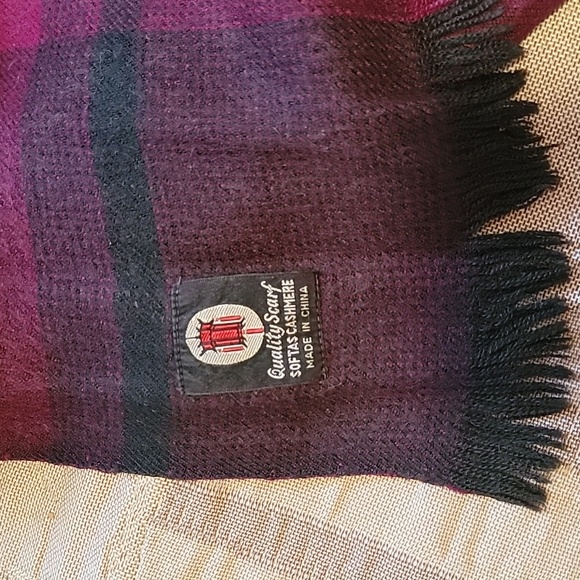 Cashmink Plaid Scarf - Picture 4 of 4